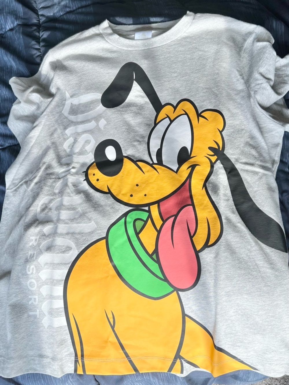 Disneyland Pluto shirt medium